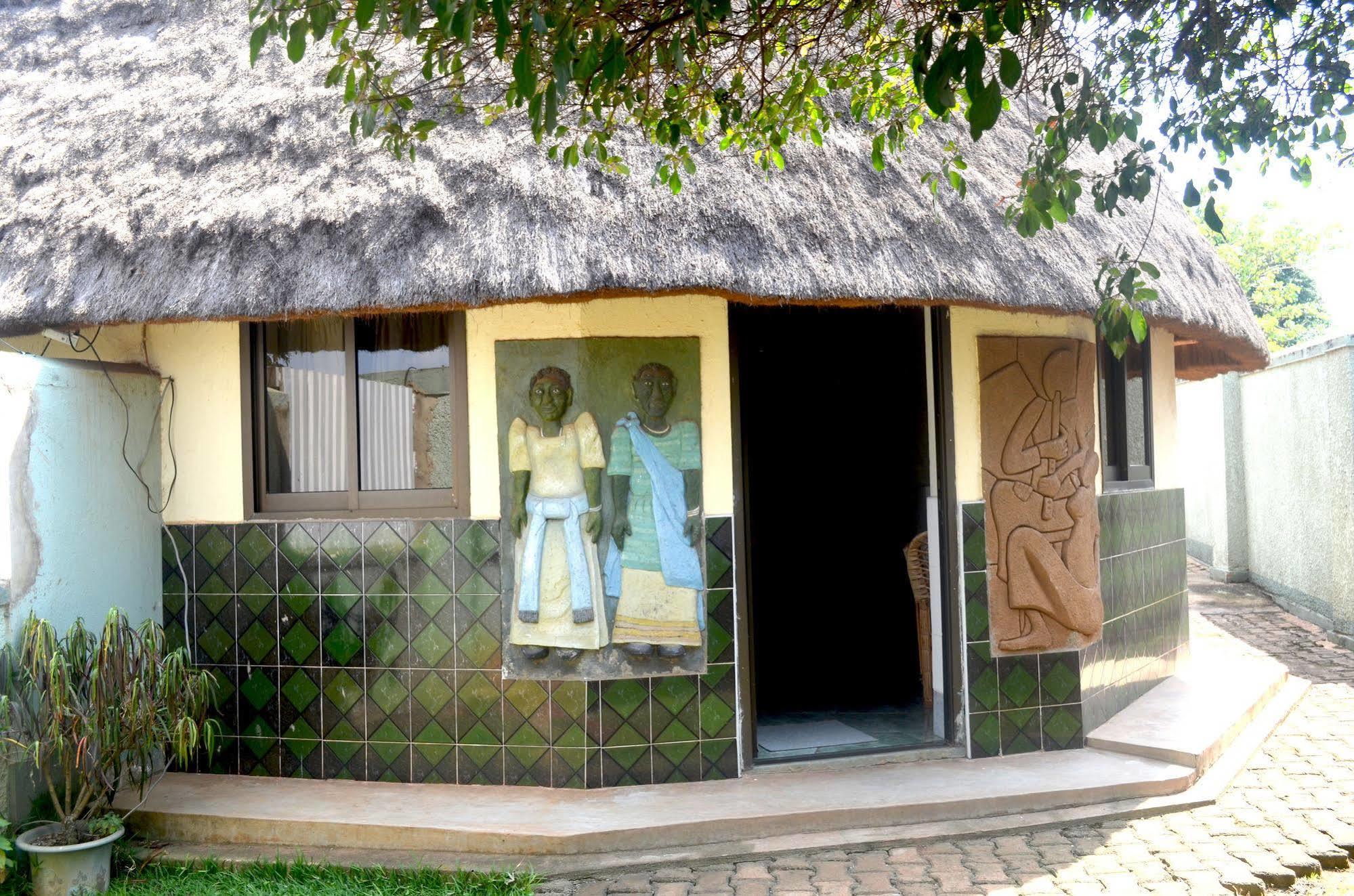 קמפאלה Kiwatule Cottages מראה חיצוני תמונה